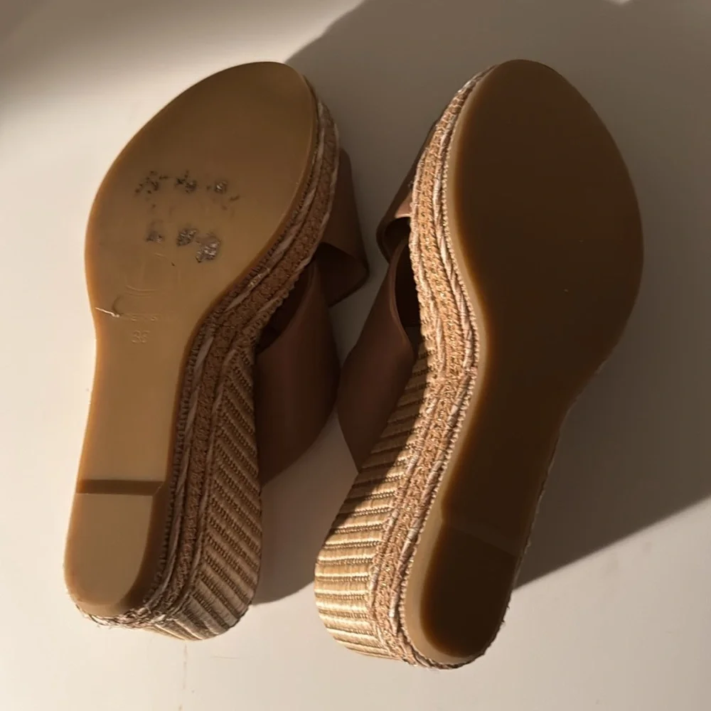 Kanna Sandles - Picture 3 of 4